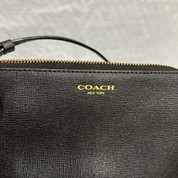 Coach mini wristlet.  6” x 4” used a couple times. - Picture 5 of 8